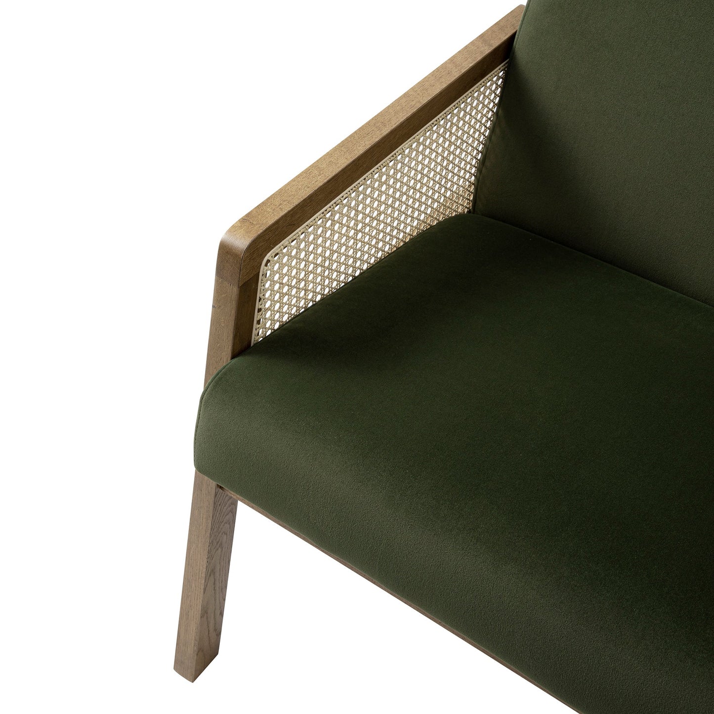 Fauteuil en rotin Fyne en velours vert mousse avec cadre en noyer clair