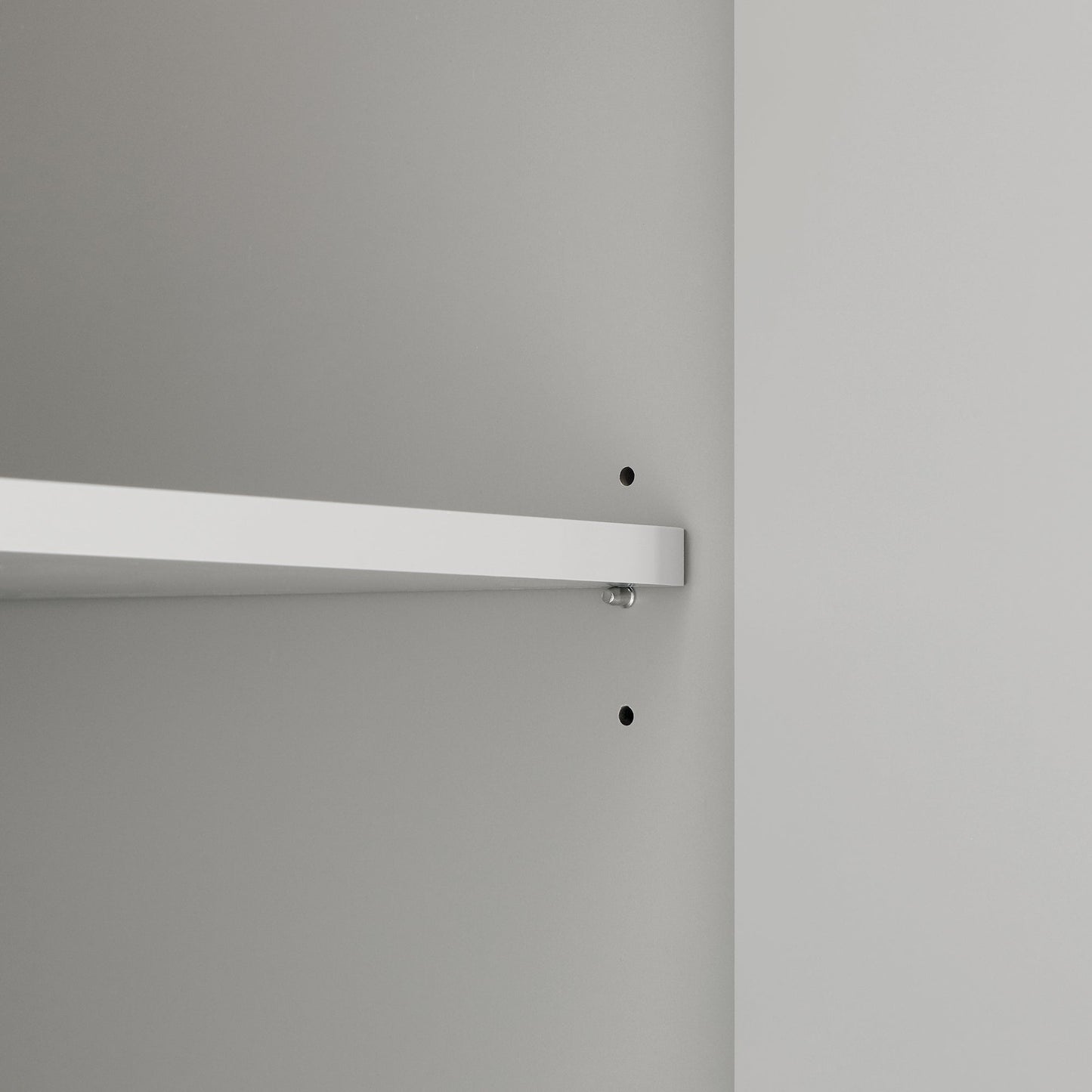 Buffet Agnes à bords incurvés, 150 cm de large, gris tourterelle avec plateau en chêne