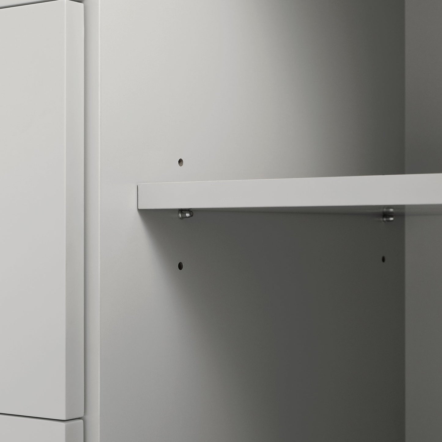 Buffet large Agnes à bords incurvés, 2 portes et 3 tiroirs, gris tourterelle avec plateau en chêne