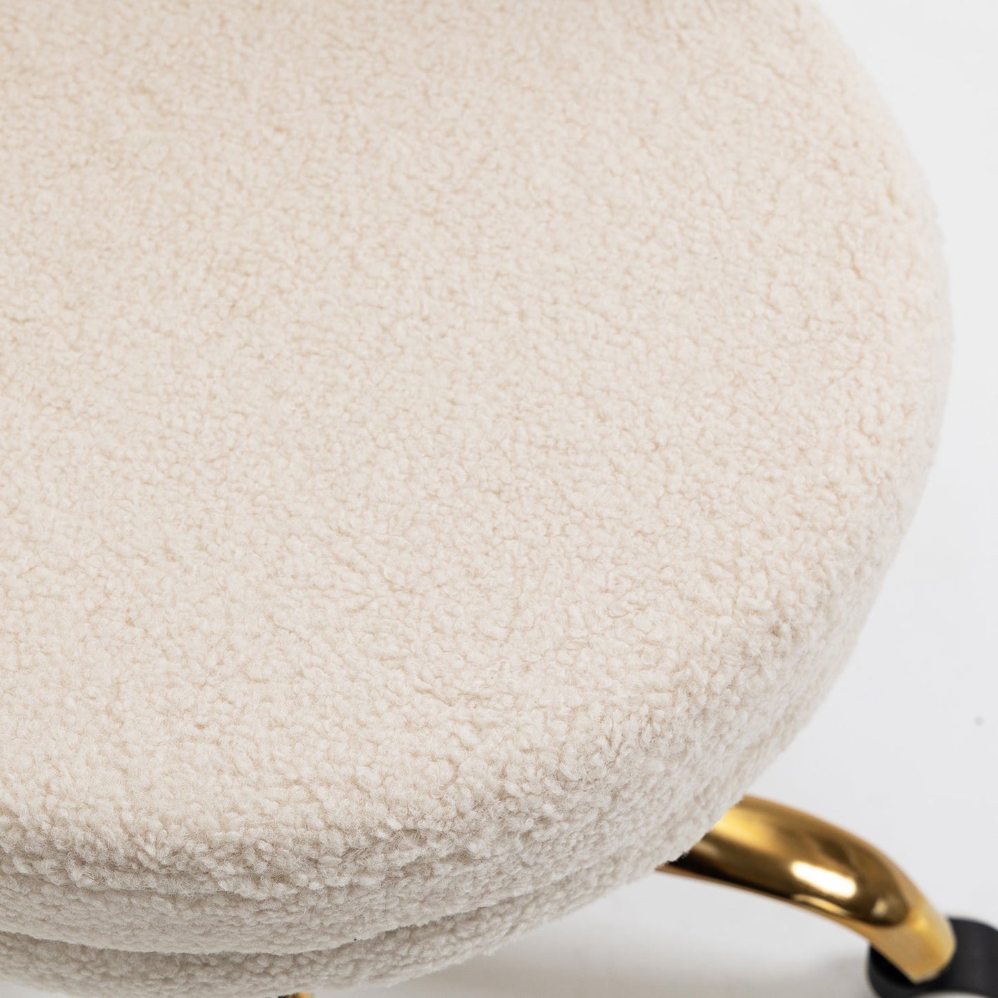 Chaise pivotante festonnée Hepburn (bouclée écrue)