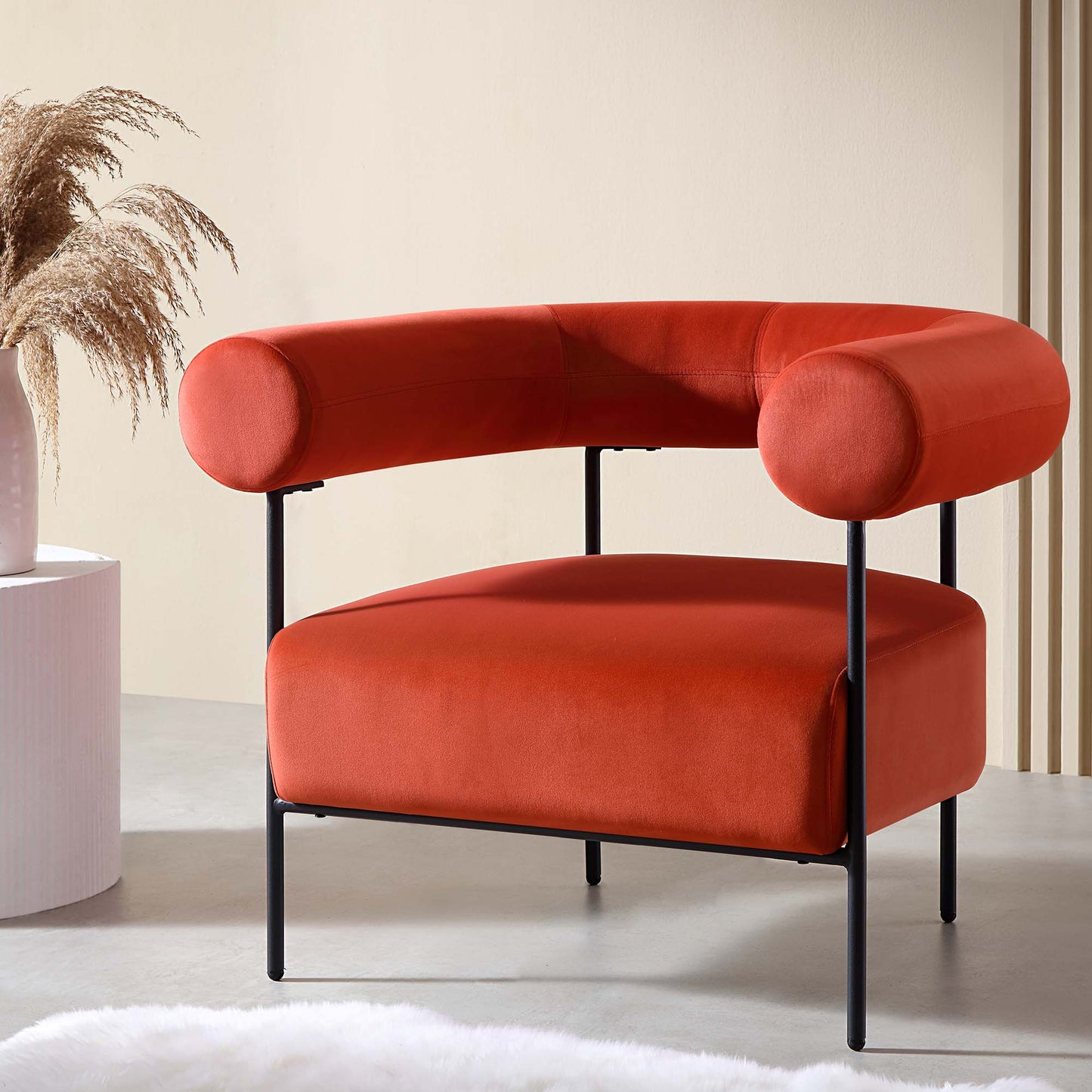 Fauteuil Fulbourn en velours ocre rouille