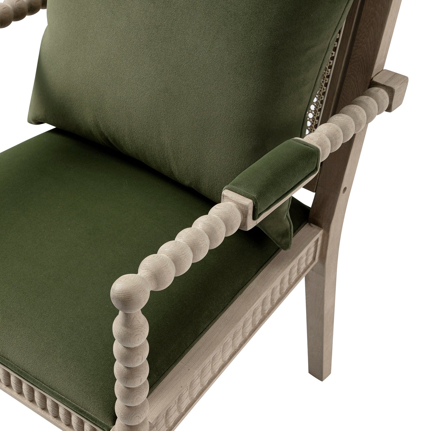 Fauteuil Hemingford en velours vert mousse et chêne lavé aux bobines