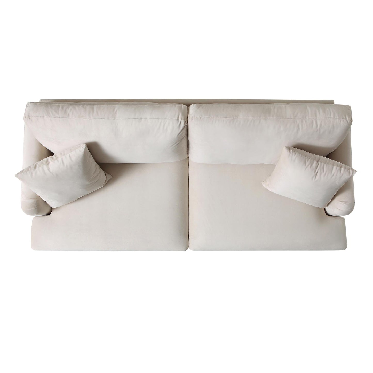 Canapé 3 places Brigette en velours beige avec pieds à roulettes en laiton antique