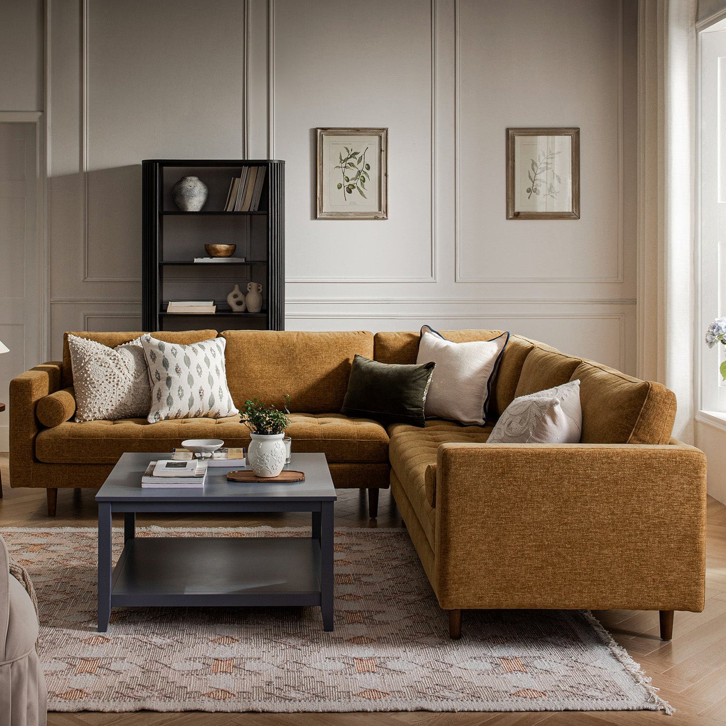 Canapé d'angle 5 places Henrietta, chenille miel épicé