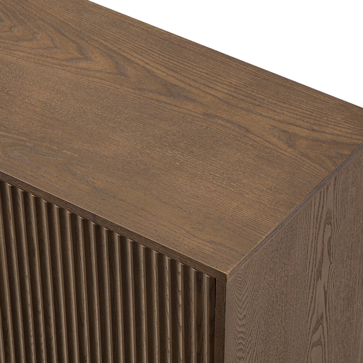 Grand buffet strié Richmond, frêne foncé