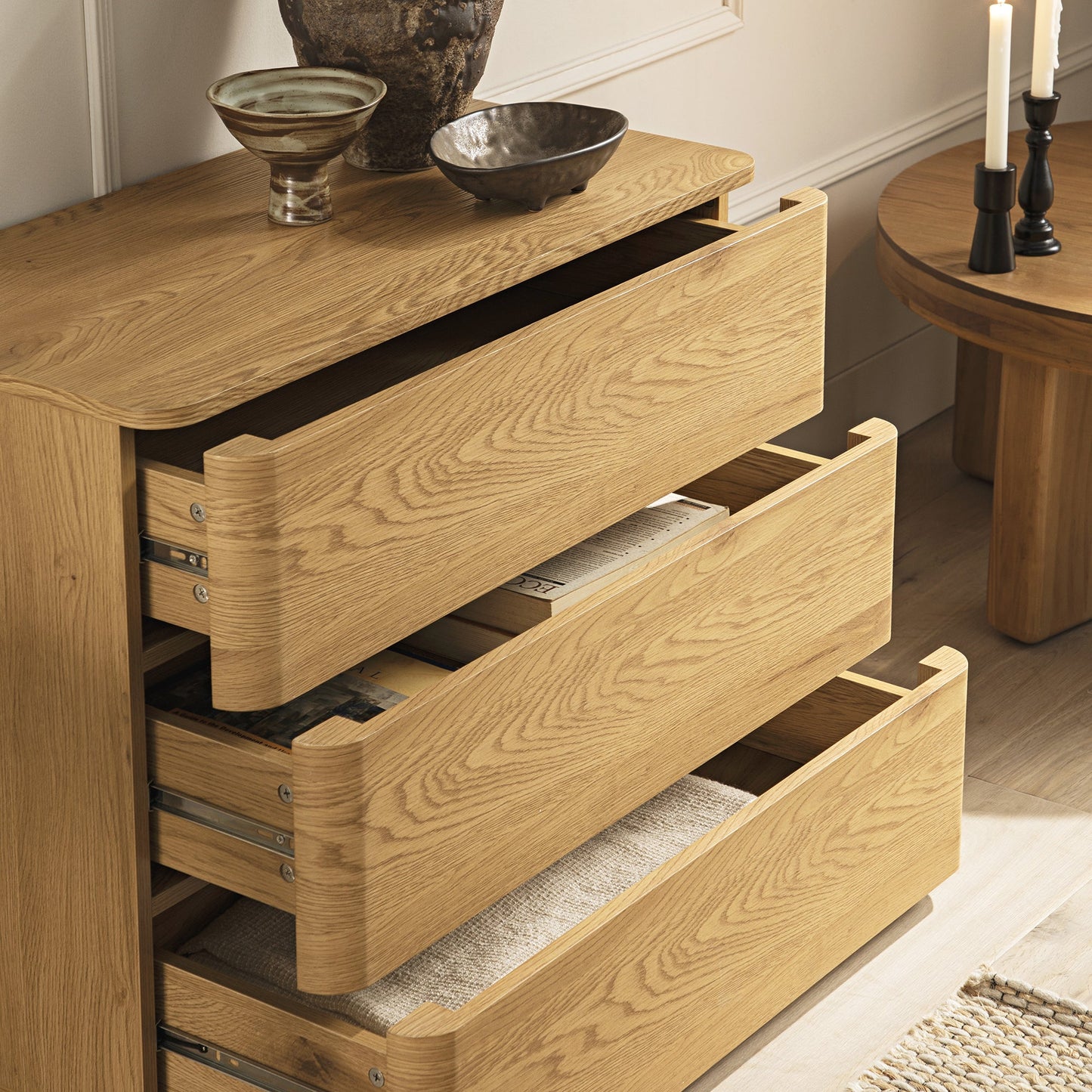 Commode 3 tiroirs à bords incurvés Agnes, naturel