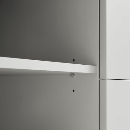 Meuble TV Agnes à bords incurvés, 150 cm de large, gris tourterelle avec plateau en chêne