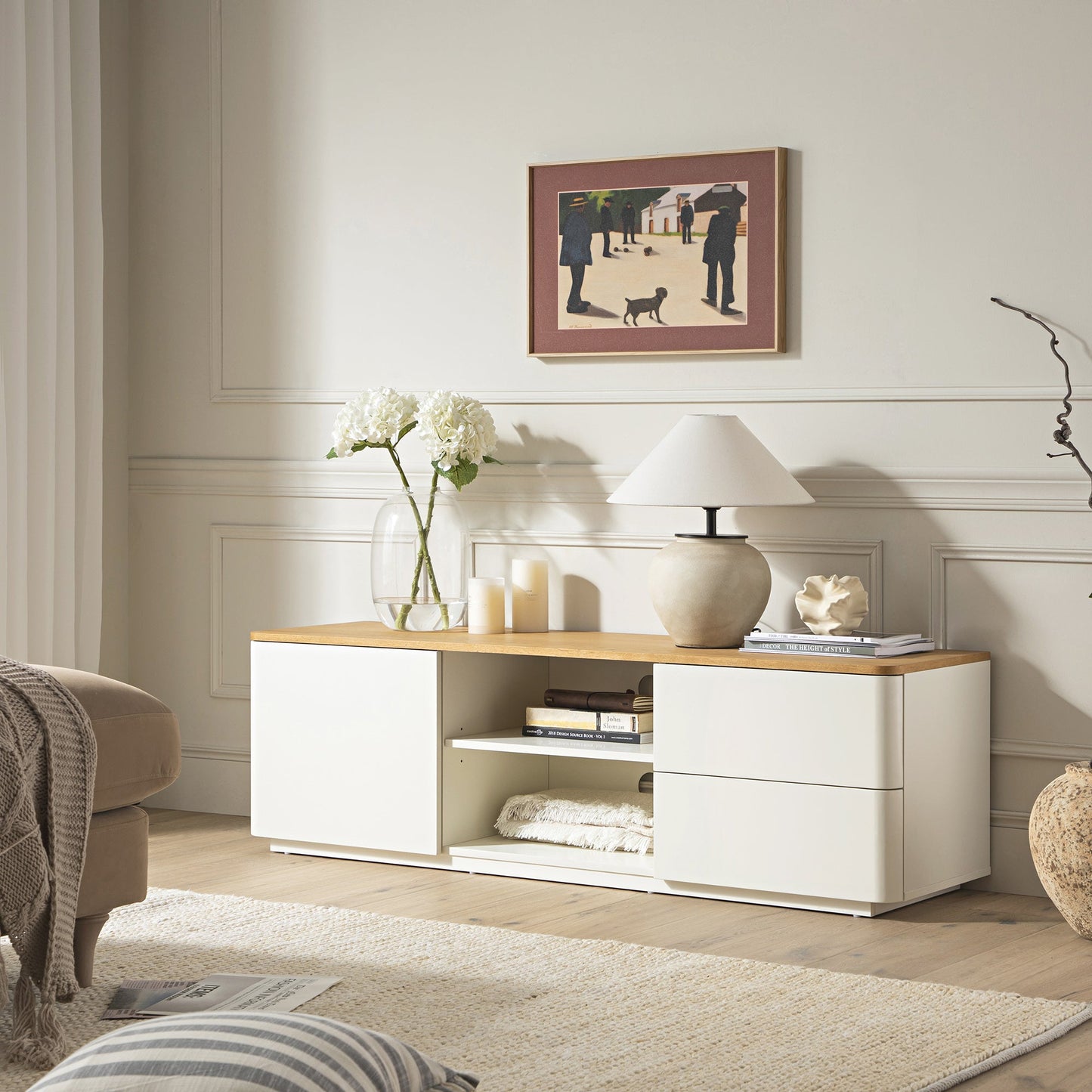 Meuble TV Agnes à bords incurvés, 150 cm de large, blanc