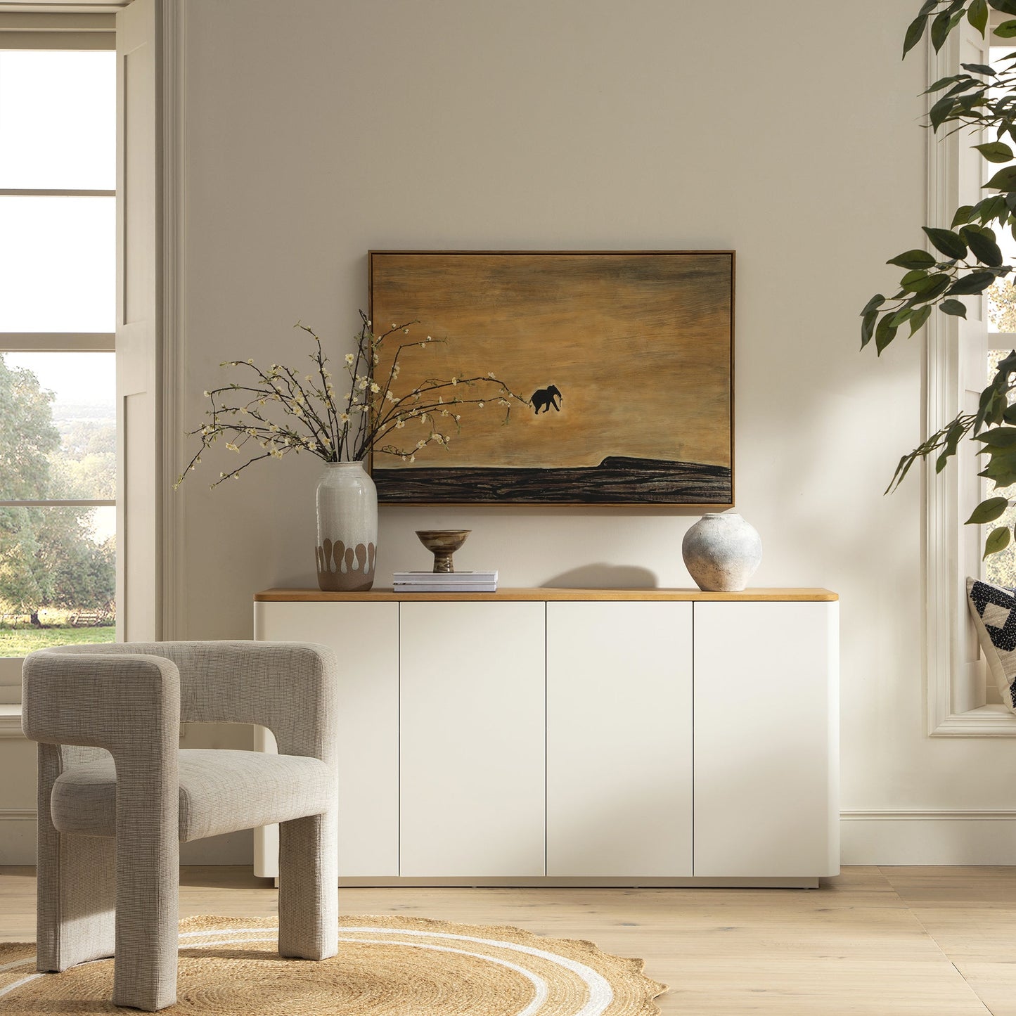 Buffet Agnes à bords incurvés, largeur 150 cm, blanc