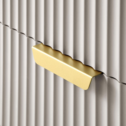 Commode striée Richmond à 5 tiroirs, taupe mat