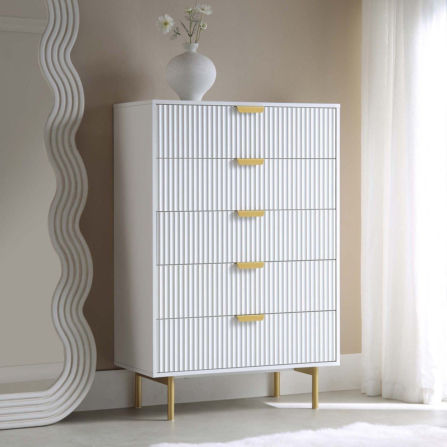 Commode striée Richmond à 5 tiroirs, blanc mat