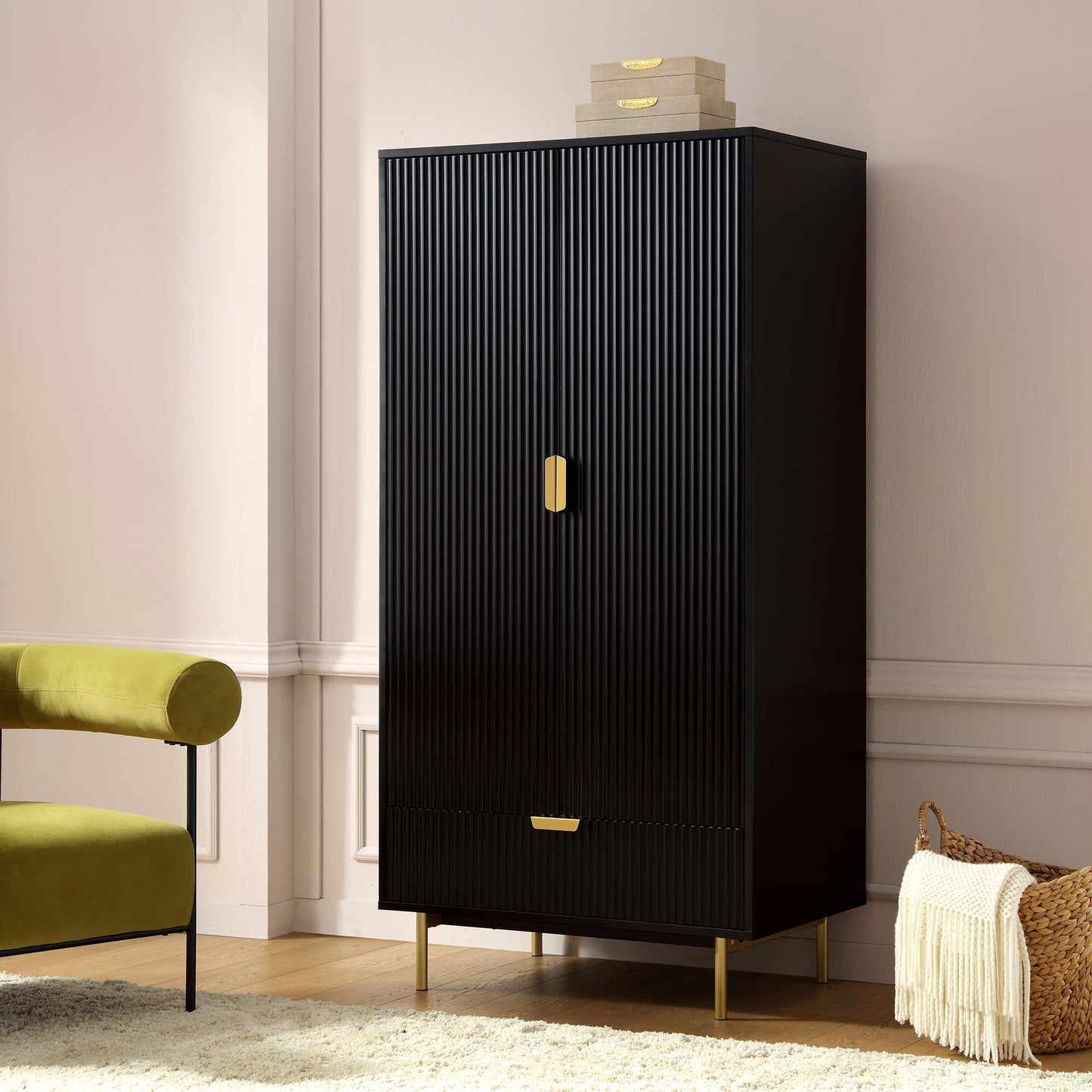 Armoire double striée Richmond avec tiroir, noir mat