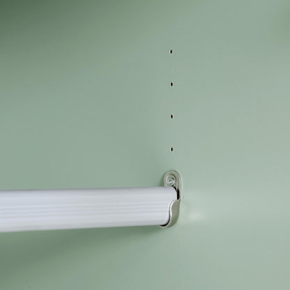 Armoire double striée Richmond avec tiroir, vert sauge mat