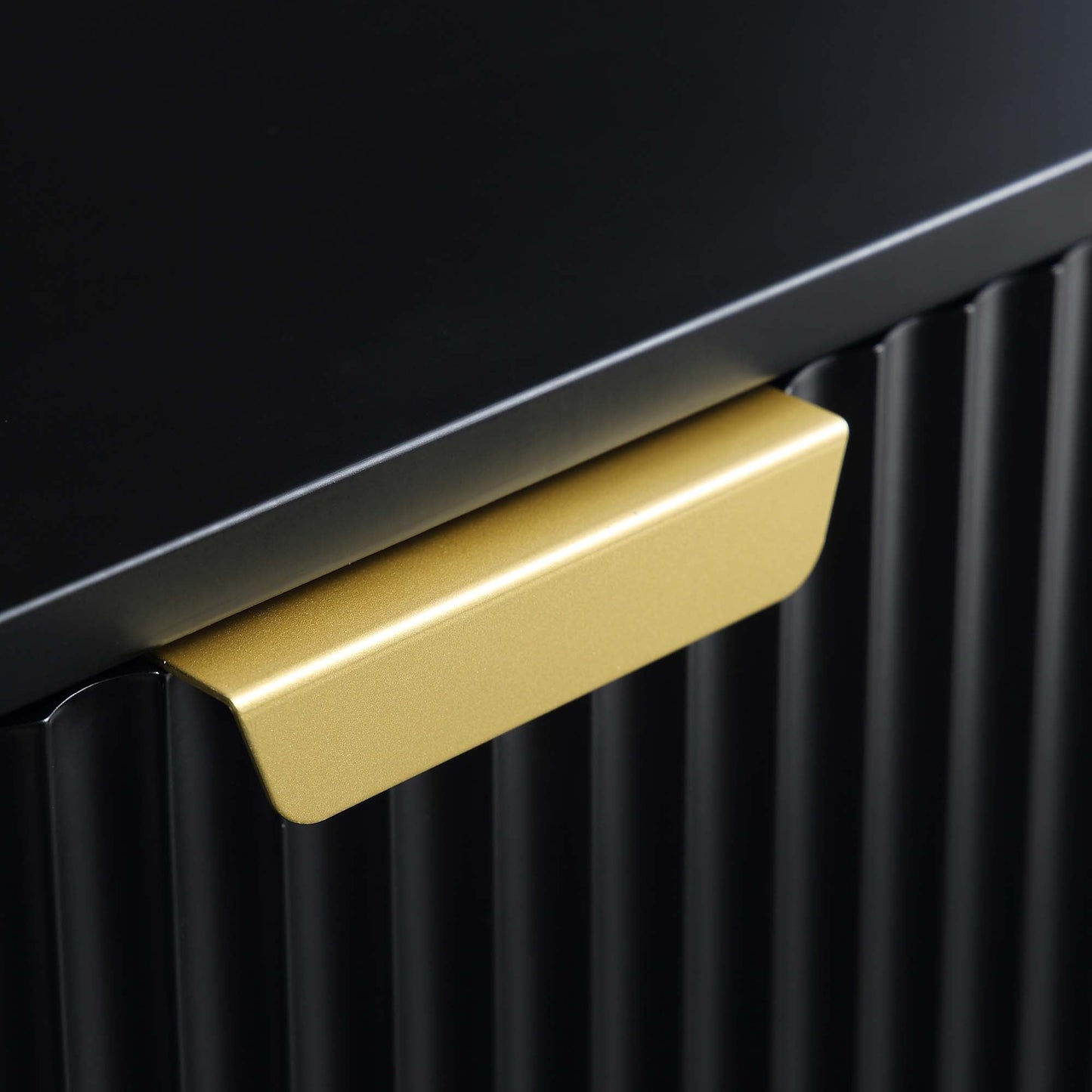 Table basse Richmond striée avec tiroir, noir mat