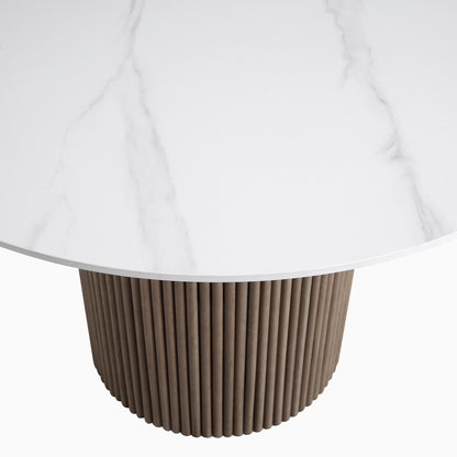 Table à manger ronde Maru avec plateau en céramique et piédestal en chêne argenté