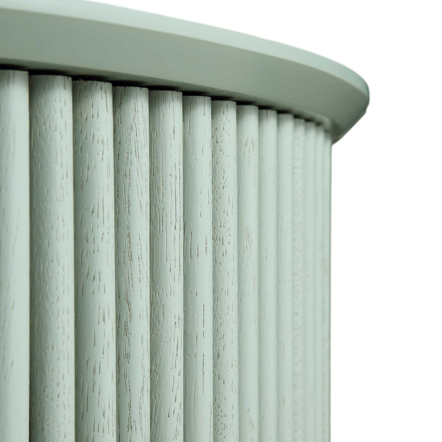 Table basse ronde en chêne Maru avec rangement, vert sauge