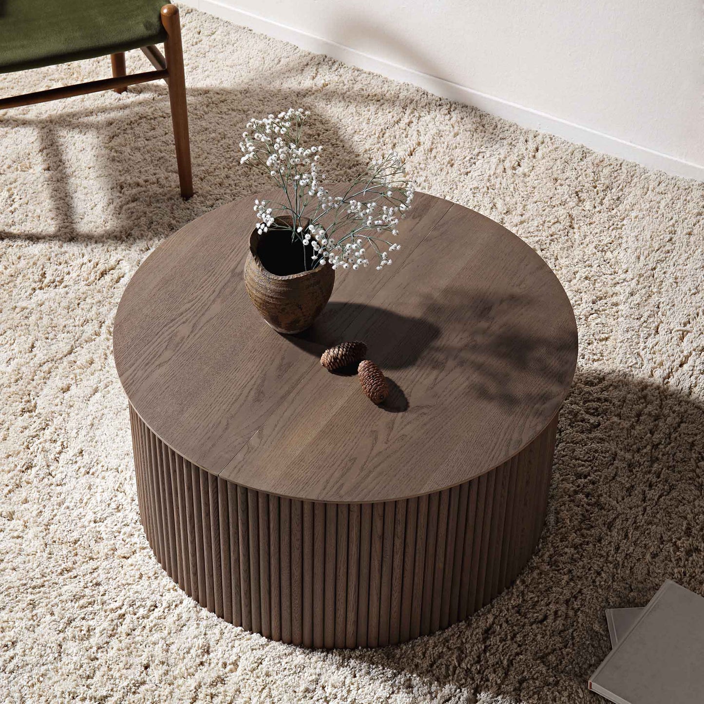 Table basse ronde en chêne Maru avec rangement, chêne argenté