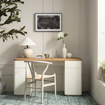 Bureau Agnes à bords incurvés avec rangement, blanc cassé avec plateau en chêne