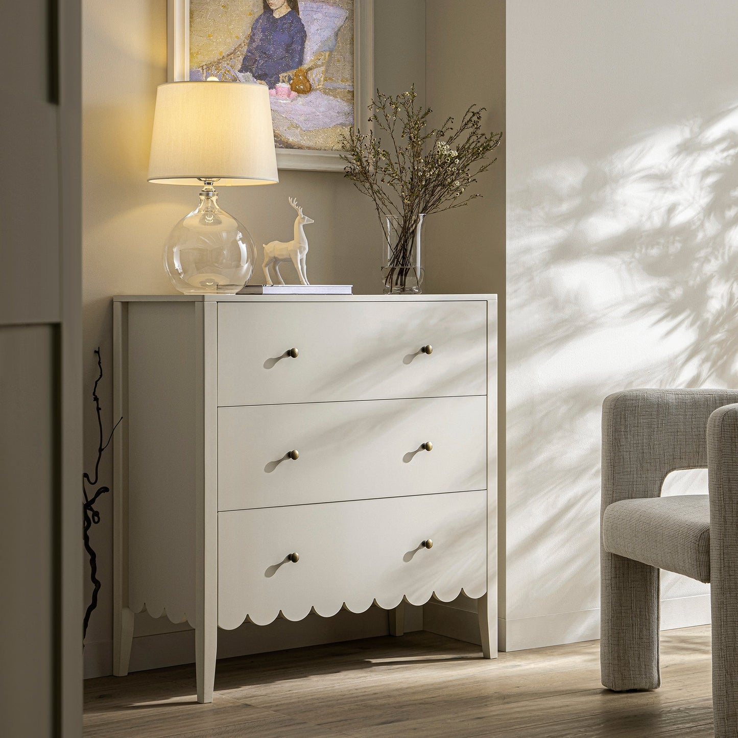 Commode 3 tiroirs à bords festonnés Henley, sable clair