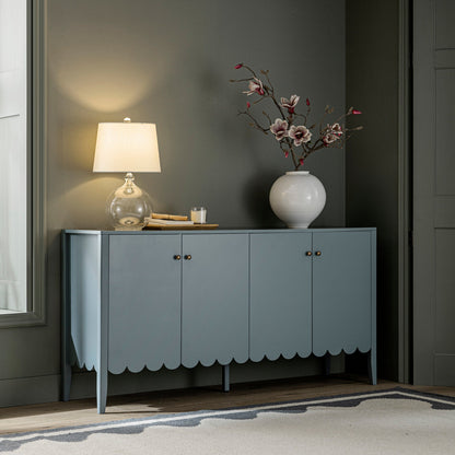 Buffet Henley à bords festonnés, 150 cm de large, épicéa bleu