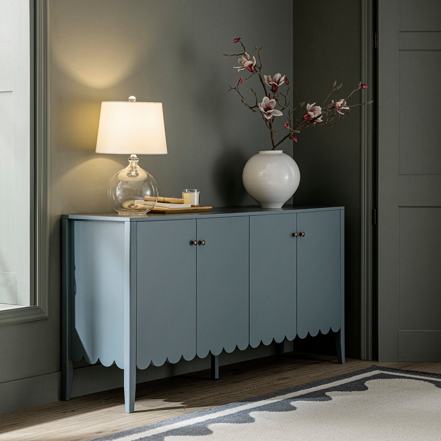 Buffet Henley à bords festonnés, 150 cm de large, épicéa bleu