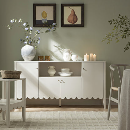 Buffet Henley à bords festonnés, 150 cm de large, avec étagère ouverte, couleur sable clair