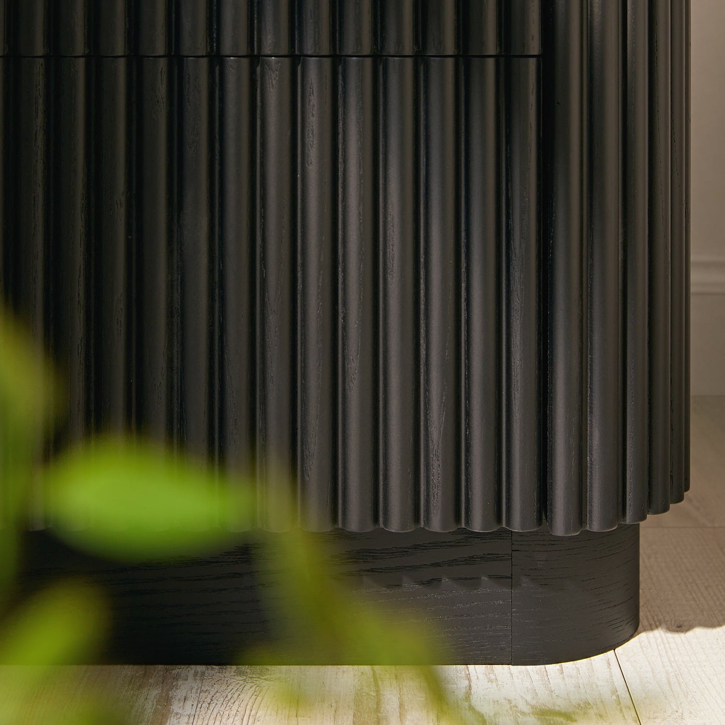 Table de chevet Maru à 2 tiroirs, noire