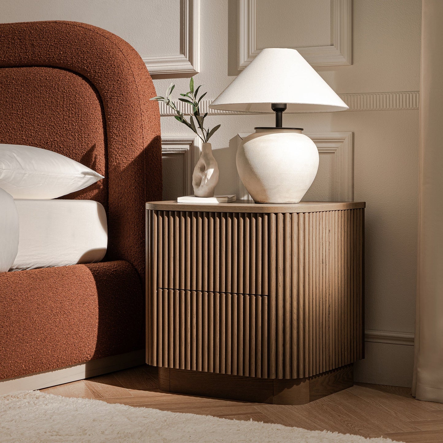 Table de chevet Maru à 2 tiroirs, chêne argenté