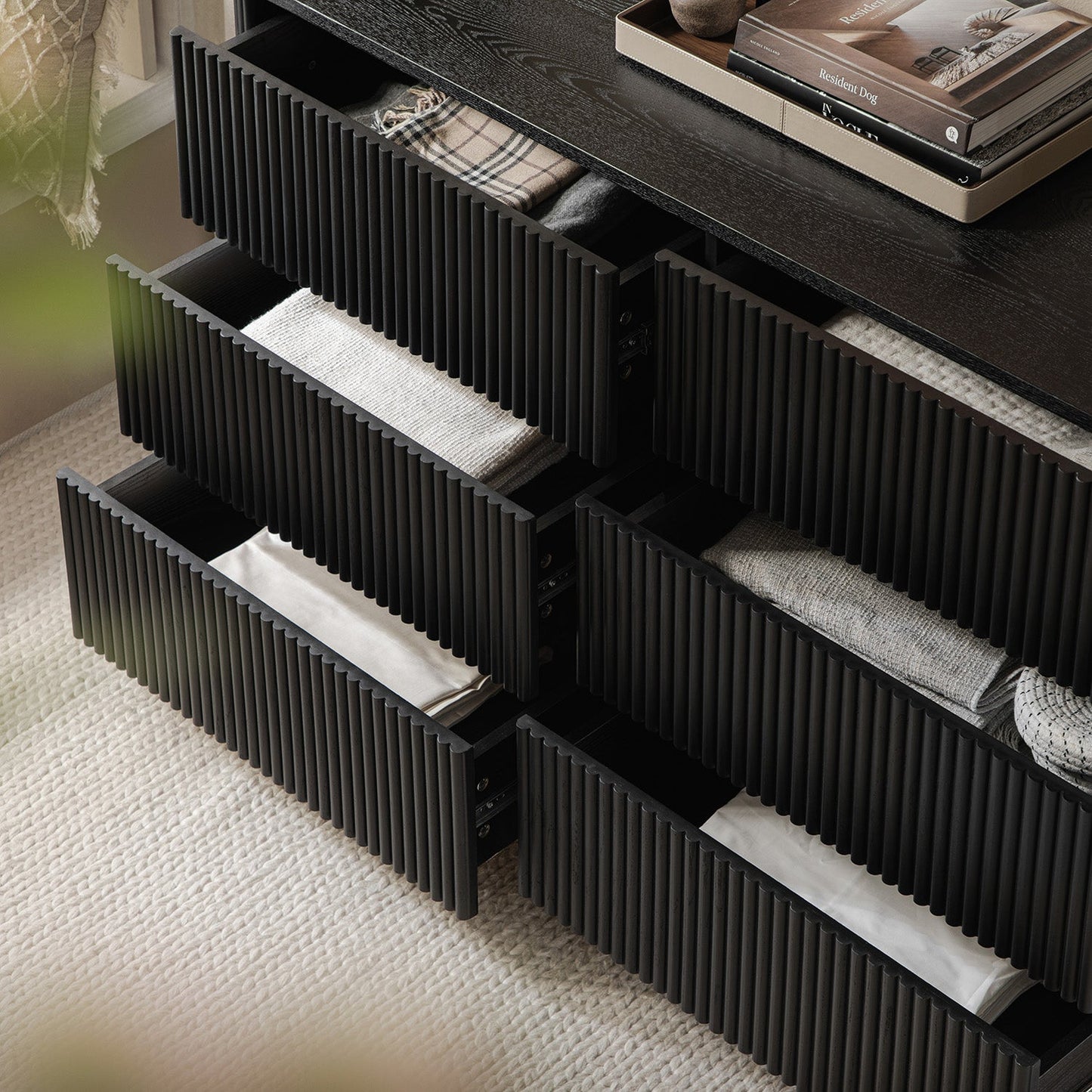 Commode Maru à 6 tiroirs, noire