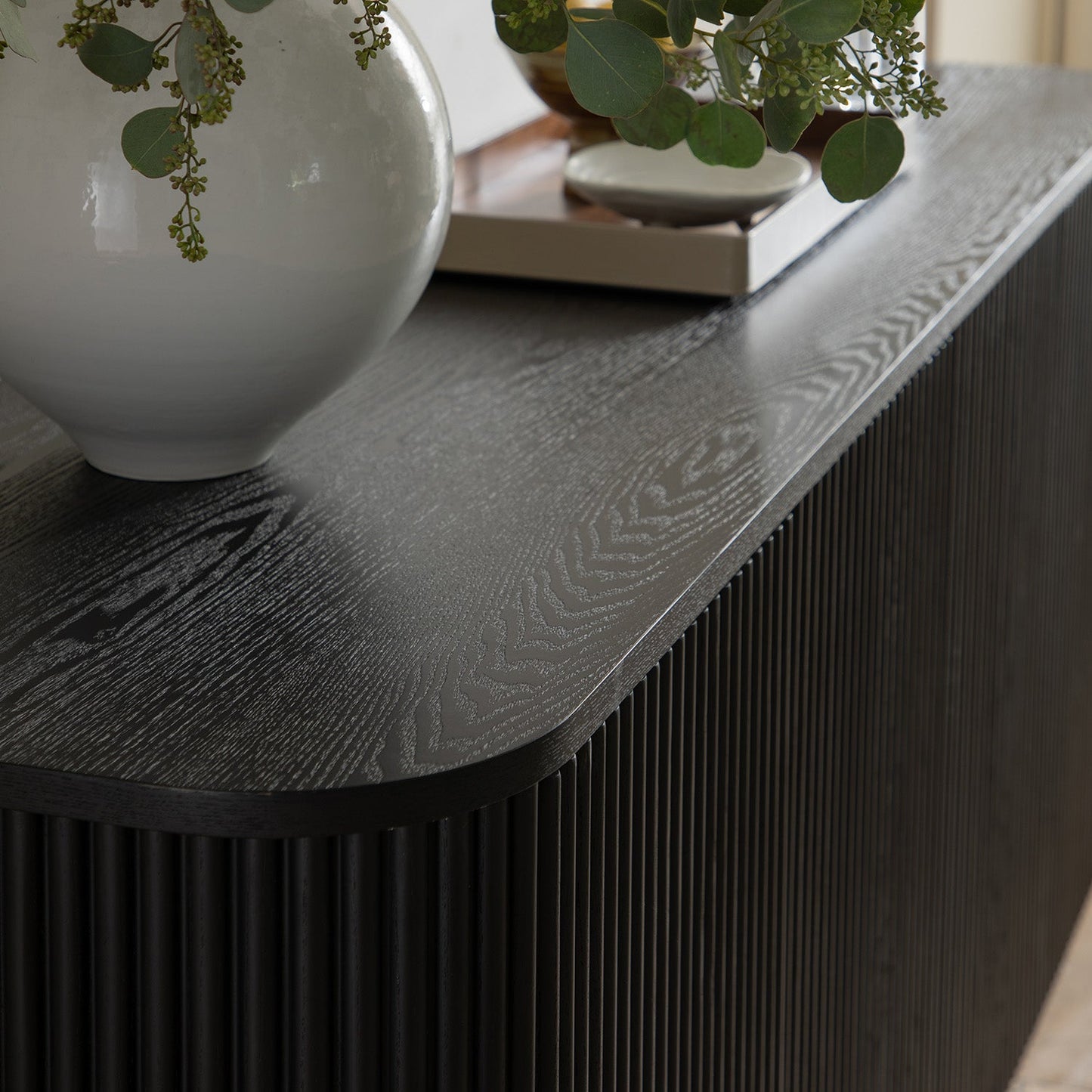 Grand buffet 4 portes Maru, noir