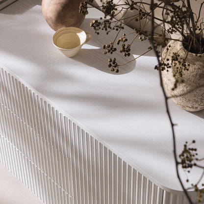 Grand buffet Maru à 2 portes et tiroirs, blanc délavé