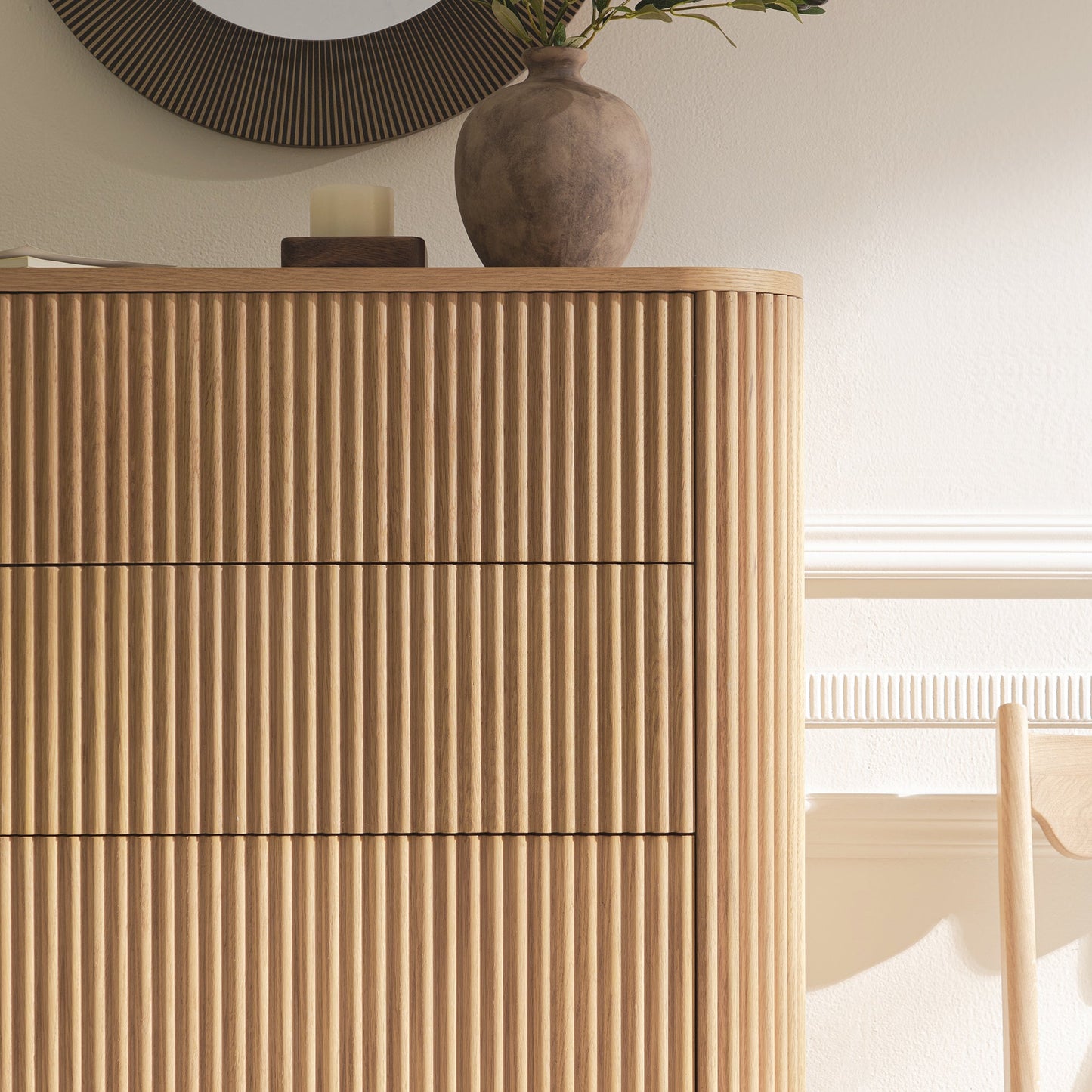 Commode Maru à 5 tiroirs, chêne