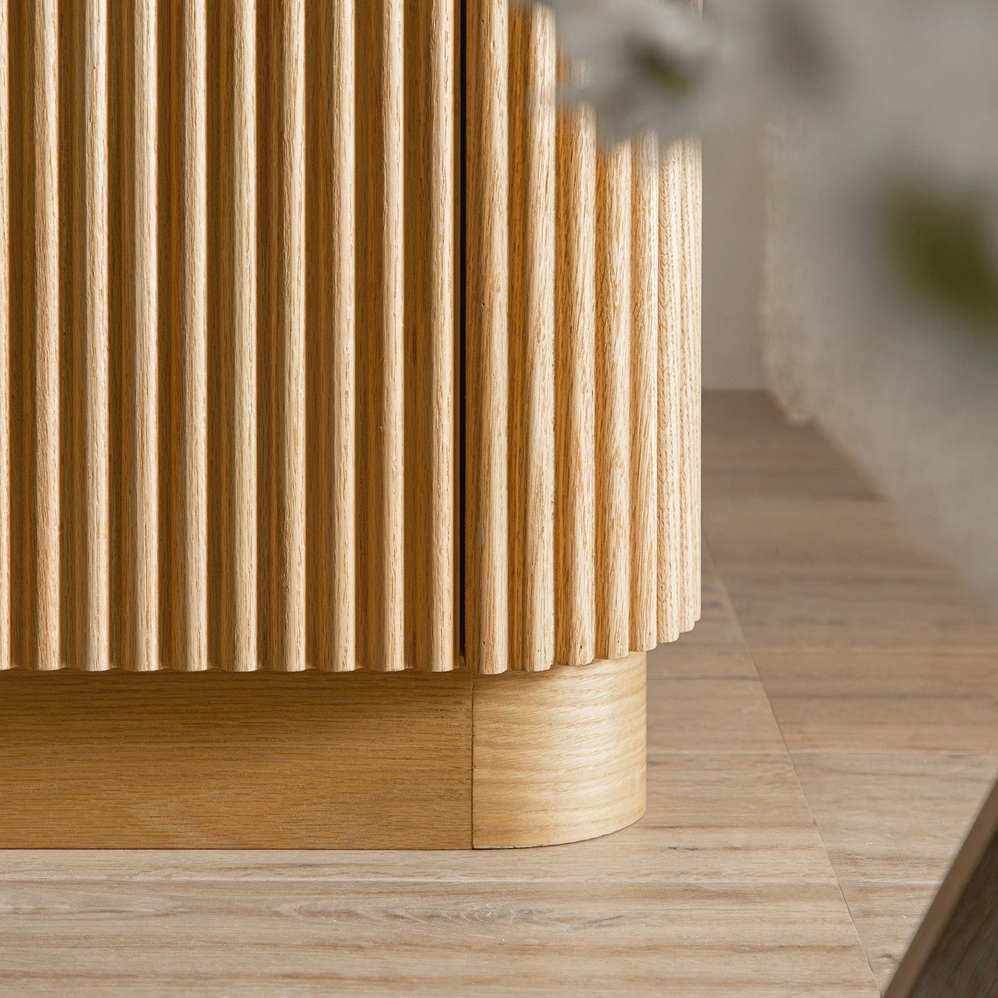 Meuble TV Maru 200 cm de large avec tiroirs, chêne