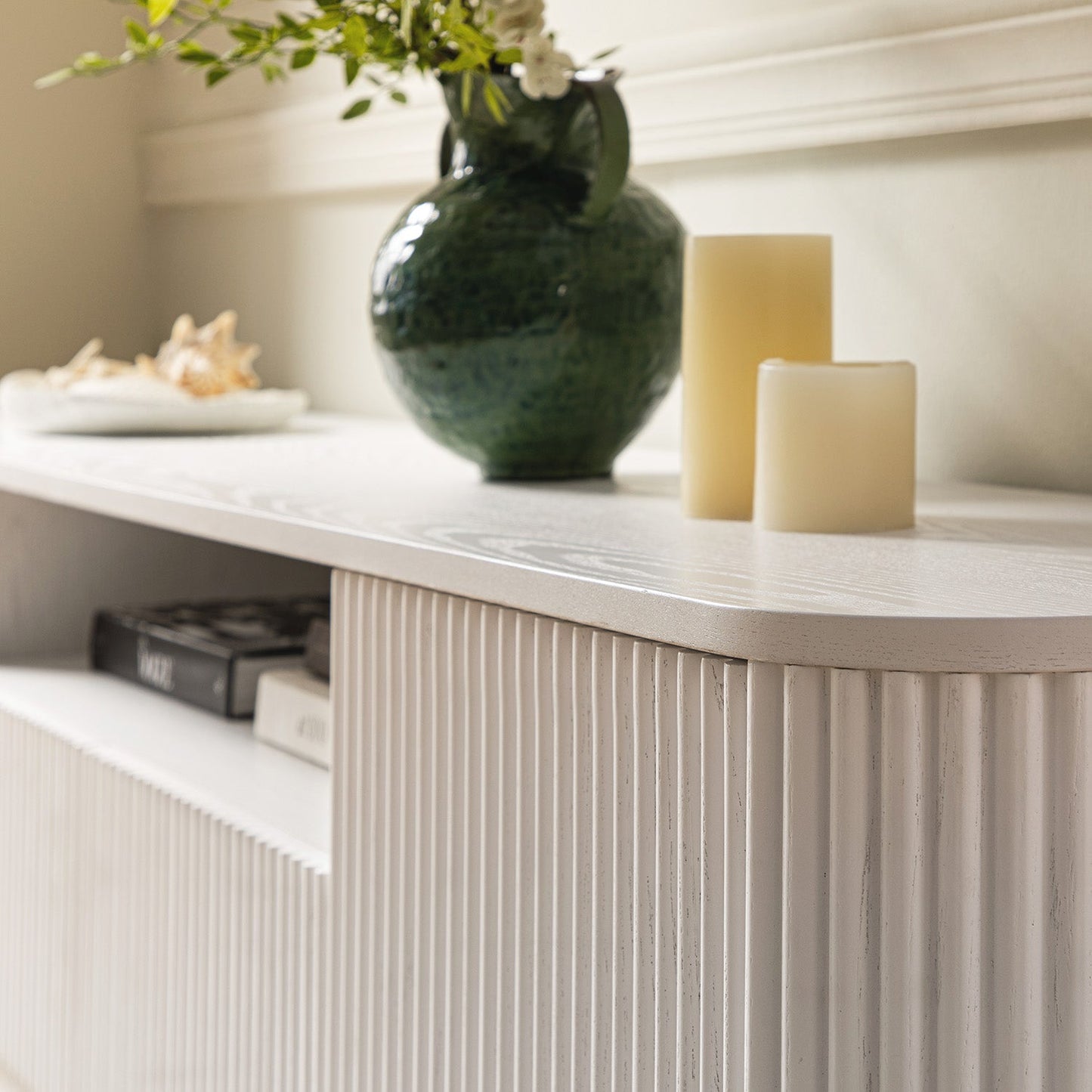 Meuble TV Maru 200 cm de large avec tiroirs, blanc délavé