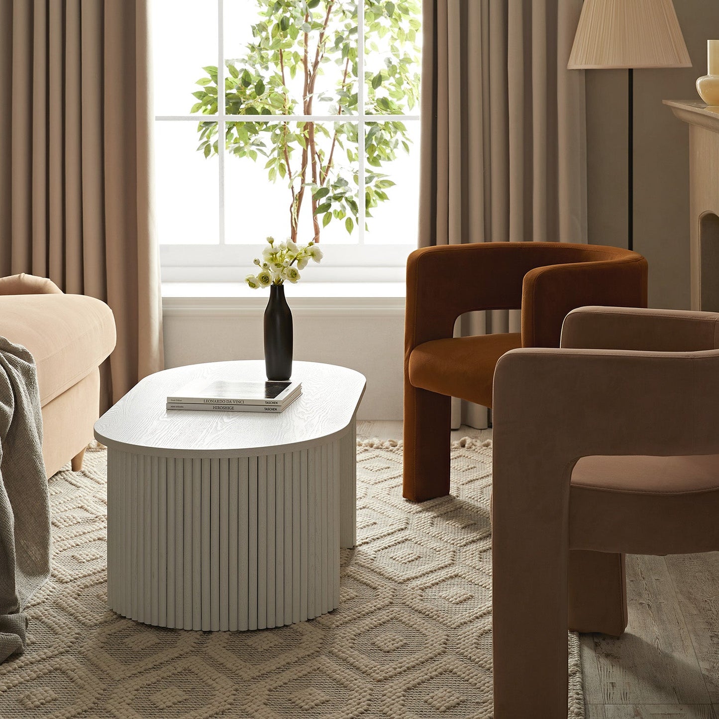 Table basse ovale Maru, blanc délavé