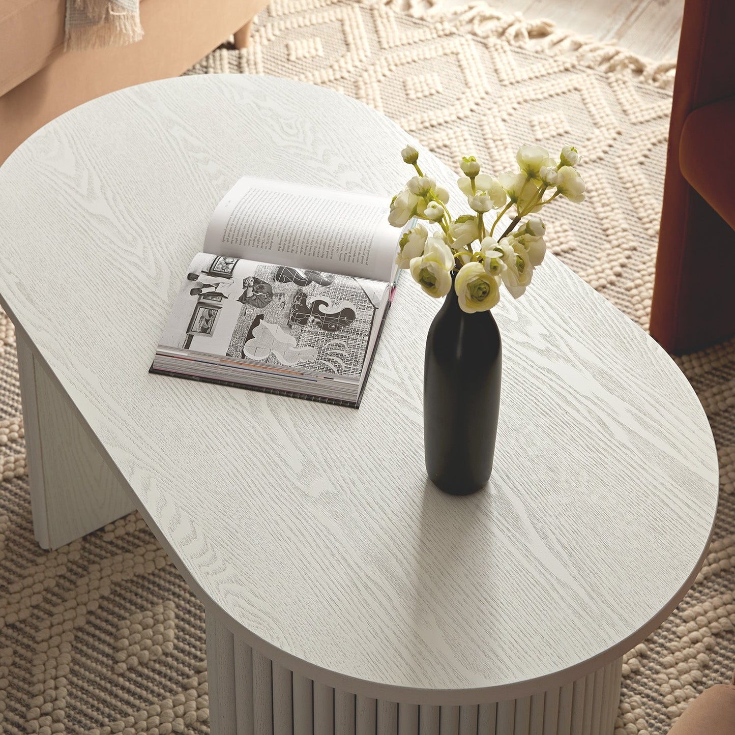Table basse ovale Maru, blanc délavé