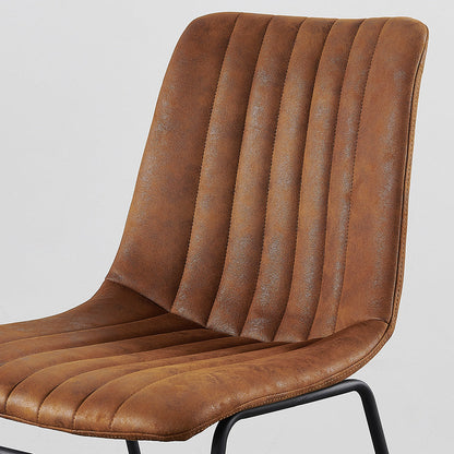 Ensemble de 2 chaises de salle à manger cannelées en cuir vegan Sutton avec structure en métal (marron cognac)