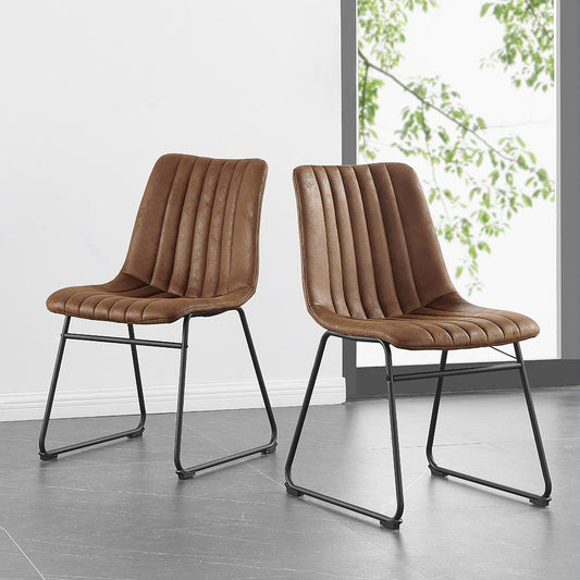 Ensemble de 2 chaises de salle à manger cannelées en cuir vegan Sutton avec structure en métal (marron cognac)