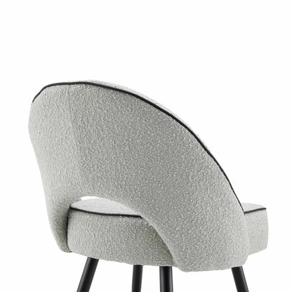 Ensemble de 2 chaises de salle à manger Oakley en tissu gris bouclé avec passepoil