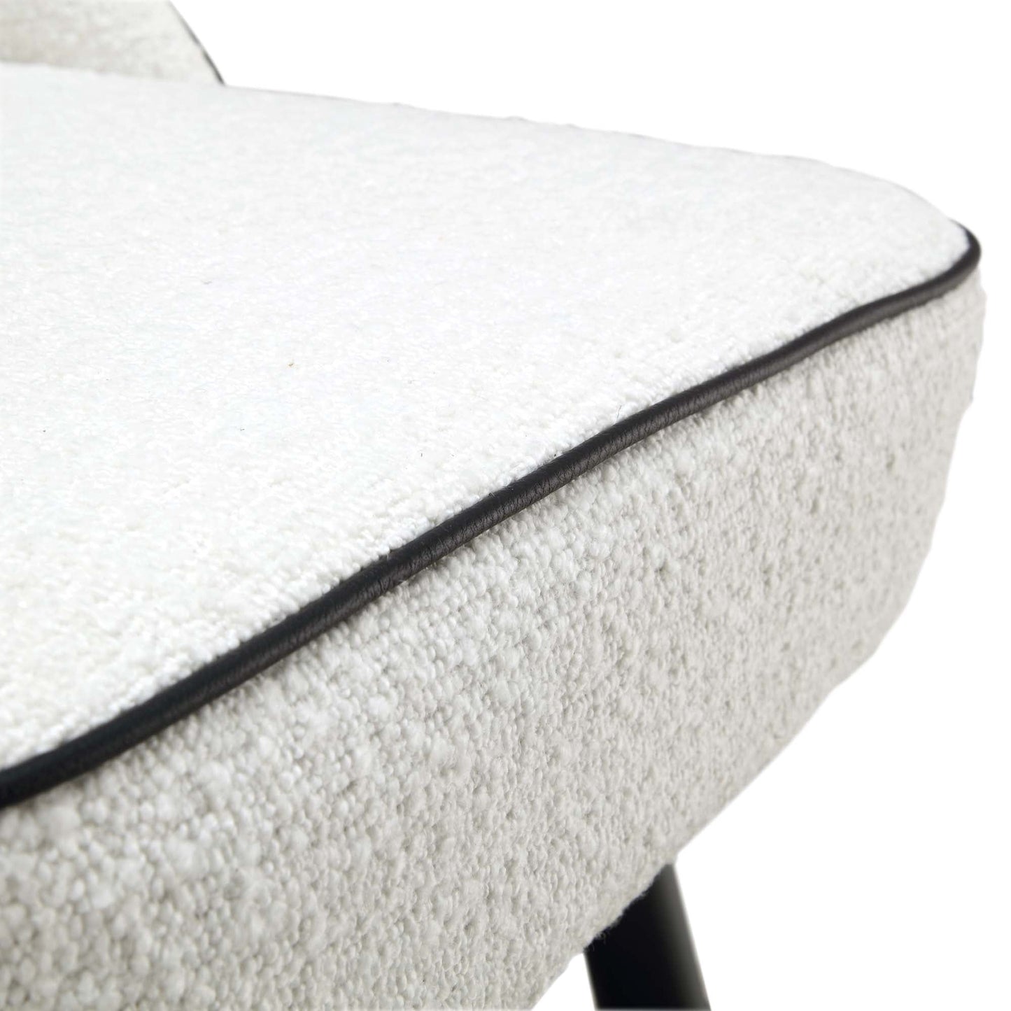 Ensemble de 2 chaises de salle à manger Oakley blanches rembourrées avec passepoil