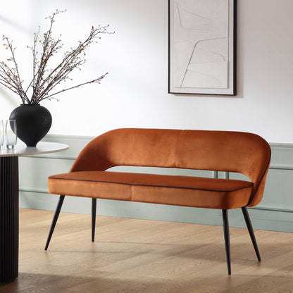 Banc de salle à manger 3 places rembourré en velours orange Oakley avec passepoil contrasté