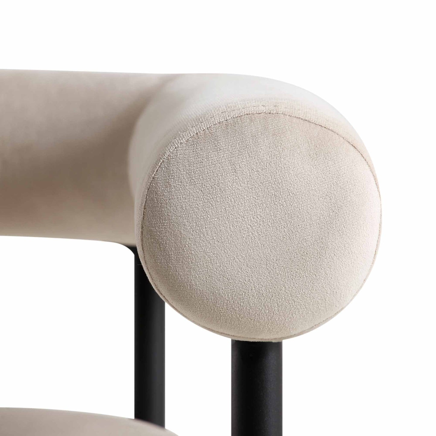 Chaise de salle à manger Fulbourn en velours champagne avec pieds noirs