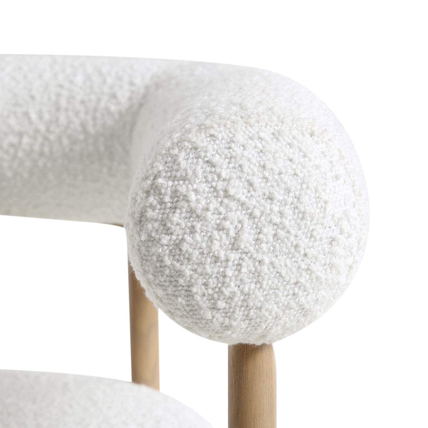 Chaise de salle à manger Fulbourn blanche bouclée avec pieds effet bois naturel