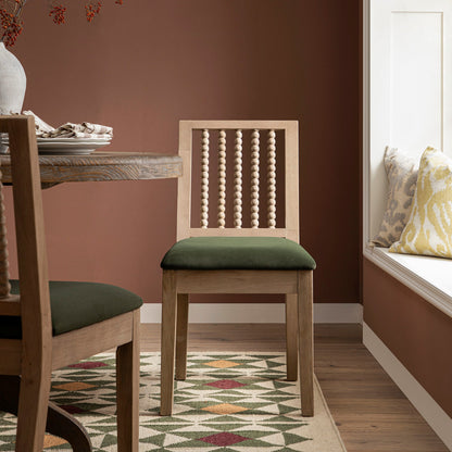 Ensemble de 2 chaises de salle à manger Hemingford en velours vert mousse et chêne lavé