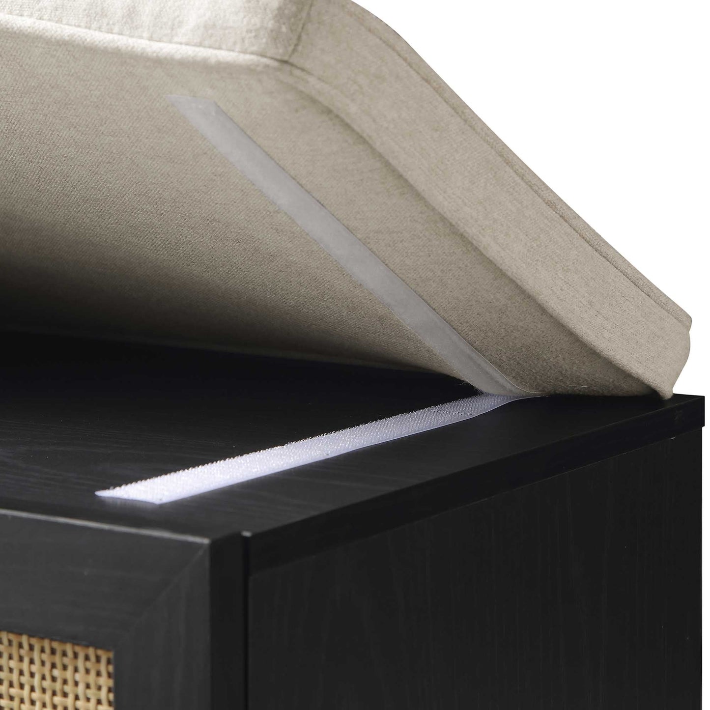 Banc de rangement en rotin tressé Frances avec coussin, noir