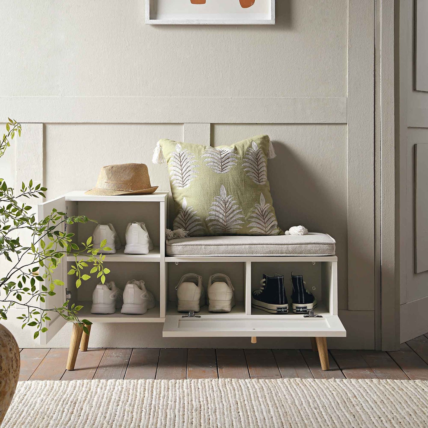 Banc de rangement en rotin tressé Frances avec coussin, blanc