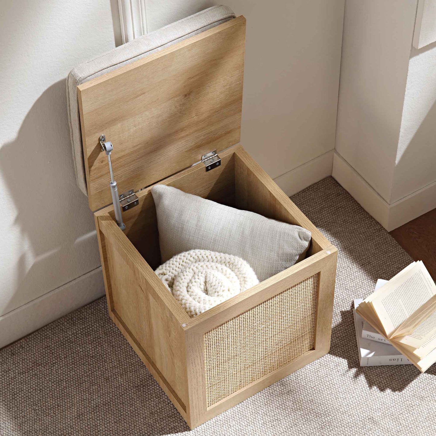 Tabouret de rangement simple en rotin tressé Frances avec coussin, naturel