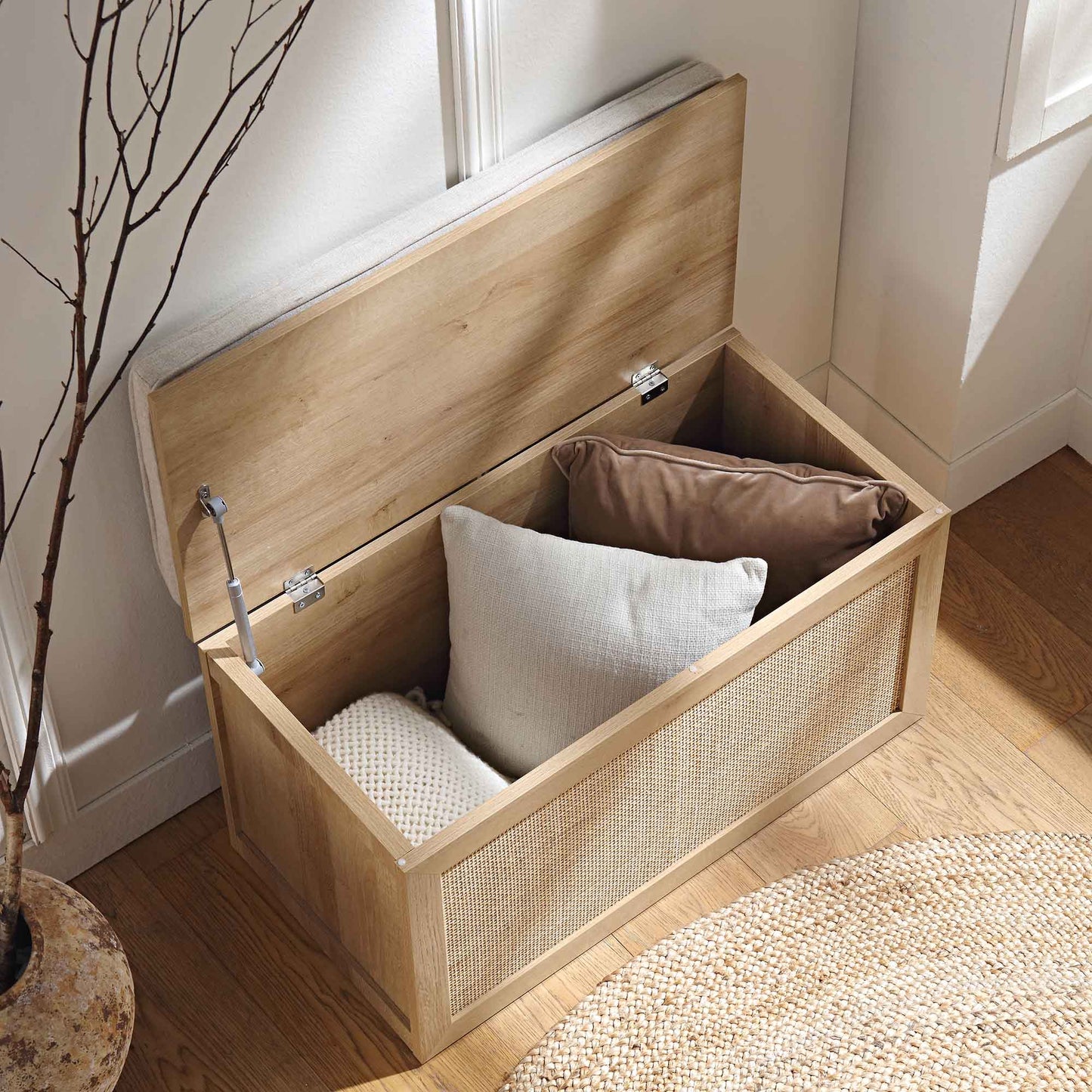 Tabouret de rangement double en rotin tressé Frances avec coussin, naturel