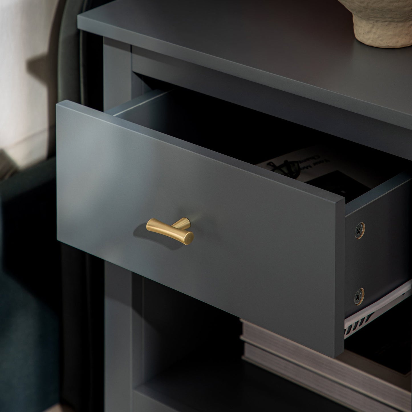 Table de chevet Oakham à 1 tiroir, bleu orage