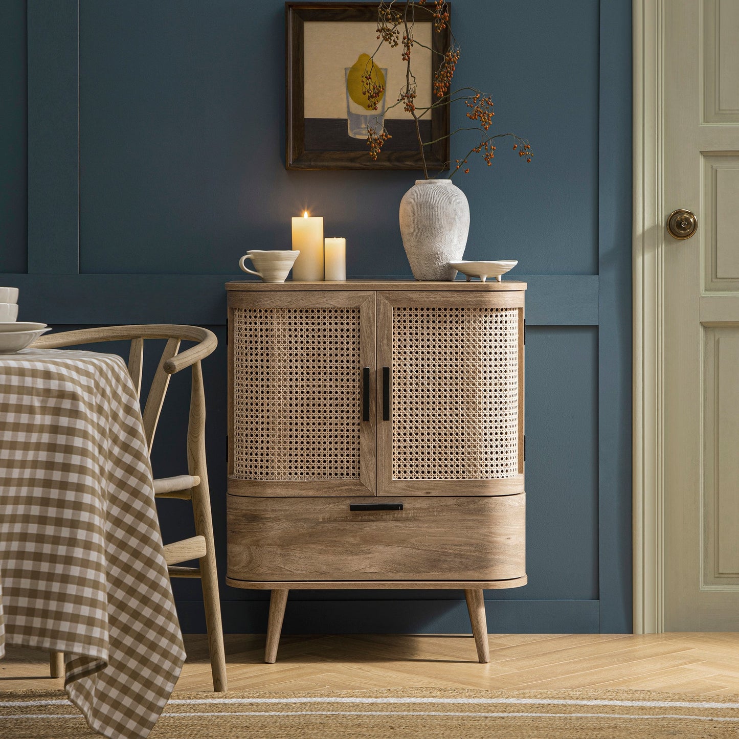 Petit buffet Izzy en rotin courbé à 1 tiroir, naturel